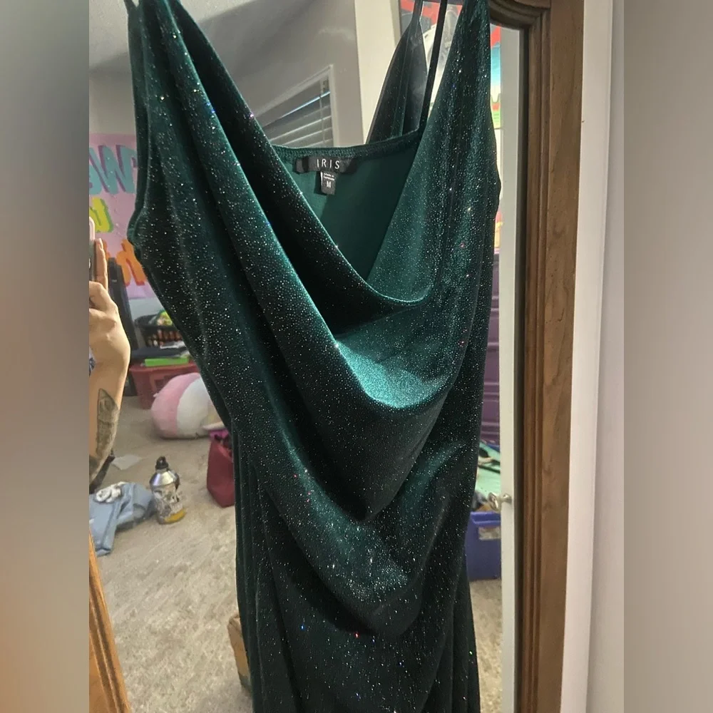 Emerald Cowell neck cocktail dress - Picture 2 of 3